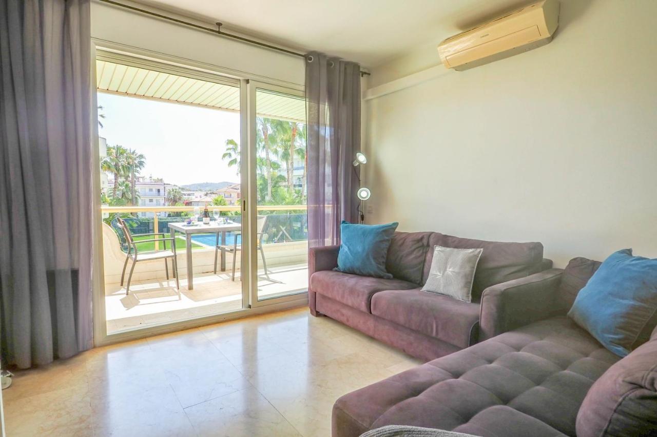 Mediterraneo Seaview Apartment By Hello Homes Sitges Ngoại thất bức ảnh
